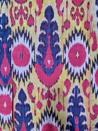 An excellent and rare antique Uzbek silk adras Ikat hanging from Bukhara / Bokhara, dating to the 3rd quarter of the 19th century. This beautiful example is a silk warp and red  ...