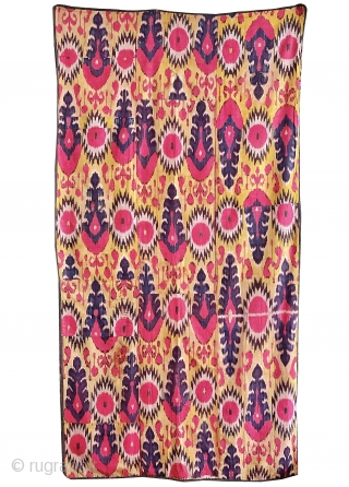 An excellent and rare antique Uzbek silk adras Ikat hanging from Bukhara / Bokhara, dating to the 3rd quarter of the 19th century. This beautiful example is a silk warp and red  ...