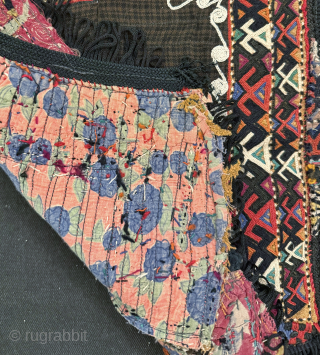 A superb and very fine antique silk embroidered Turkoman Turkmen children’s bib attribute to Yomud / Yomut tribes. Dating to the late 19th century, this excellent Central Asian embroidery has wonderful workmanship  ...