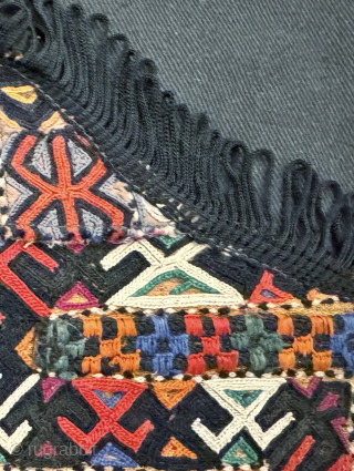 A superb and very fine antique silk embroidered Turkoman Turkmen children’s bib attribute to Yomud / Yomut tribes. Dating to the late 19th century, this excellent Central Asian embroidery has wonderful workmanship  ...