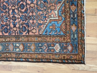 Size - 3'9 x 6'3
Origin - Iran, Hamedan
Circa - 1940
Rug # 25213                     