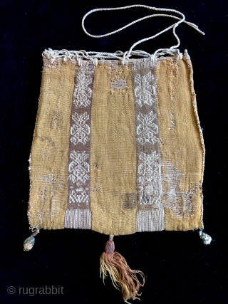 Very unusual pale yellow ground Pre-Columbian coca bag.  Far North coastal region of Chile.  900 - 1400 A.D.  size 8.50 x 9 inches.  Conserved with a liner. If  ...