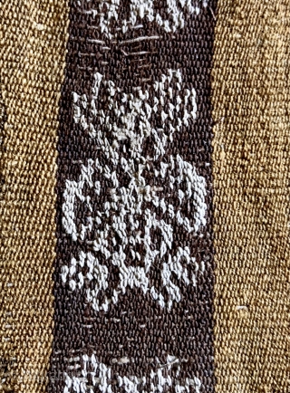 Very unusual pale yellow ground Pre-Columbian coca bag.  Far North coastal region of Chile.  900 - 1400 A.D.  size 8.50 x 9 inches.  Conserved with a liner. If  ...