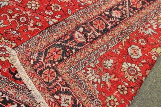 Very decorative Heriz carpet (yes, really!) 12'2" x 18'11" / 370 x 576cm                    