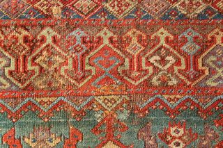 Early 19th century Mudjur prayer rug 4'2" x 5'3" / 127 x 160cm                    
