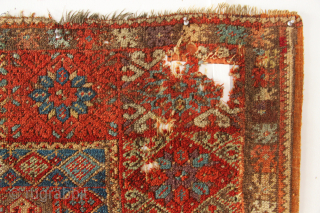 Early 19th century Mudjur prayer rug 4'2" x 5'3" / 127 x 160cm                    