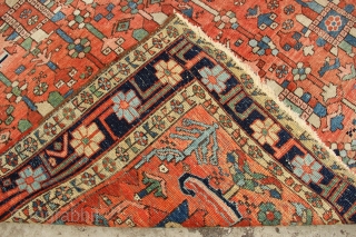 Heriz carpet circa 1900, 8'5" x 9'8"                          