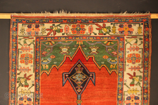 Colourful Bidjar region kelleh in excellent condition with both original sumac end finishes. No wear, minimal repairs, one small area of localised insect damage, see last picture.
145/158cm wide x 303cm long or  ...