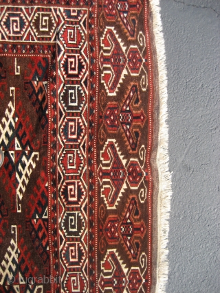 Yomut Main Carpet 6' 9" x 11' 4"

Probably 1920's or 30's. Great decorative piece in good condition.  Some areas of lower pile, but no foundation showing.  Edges and ends are  ...