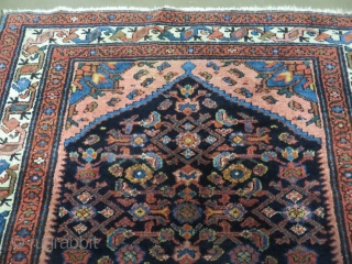 Up for sale is a nice Antique 1920s
Hand Made Persian Rug
Hamadan Malayer Lilian
Nice colors and pattern
The approximate size is  3' 10" X 6' 11" (46" X 83")
The design is highly desirable  ...