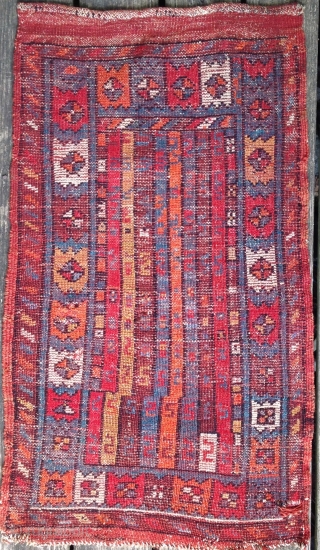 cute little early 20th century anatolian yastik, probably West Anatolia, maybe Makri region. Red wefts. most likely contains syntheric dyes.Recently hand-washed.
One hole visible in lower left corner, two other smaller ones in  ...