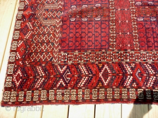 19th Century Tekke Ensi
4ft 7ins x 3ft 11ins
Minor loss on end
No Repairs                     