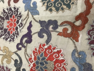 In the Qing Dynasty, the brocade embroidery with tangled branches and lotus pattern is made of white satin at the bottom, which is woven by makeup technology. The width is 70cm and  ...