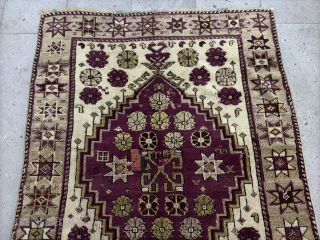 Manastır

Size 108x146 cm

Please send me directly mail. kirmenrugs@gmail.com or +90 543 735 2221                    