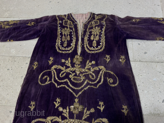 Ottoman Dress

Size 63x130 cm

Please send me a direct message at kirmenrugs@gmail.com or @cevikrugs instagram
                   