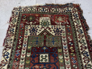 Caucasian

Size 100x167 cm

Please send me a direct message at kirmenrugs@gmail.com or @cevikrugs instagram                    
