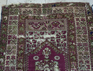 Kız Gördes
Size 135x216 cm
Please send me a direct message at kirmenrugs@gmail.com or @cevikrugs instagram