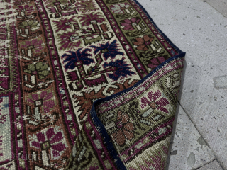 Kız Gördes
Size 135x216 cm
Please send me a direct message at kirmenrugs@gmail.com or @cevikrugs instagram