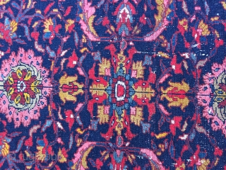 Farhan melayer carpet
Size 150/135 cm                            