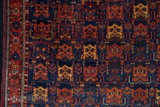 Wild Cat! Colorful Antique Afshar . All Natural Colors, Beautiful Cat heads,
149 x 119 centimeters.
                  