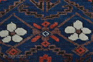 Beautiful antique baluch small rug coroded brown great age related 
All natural colors                    