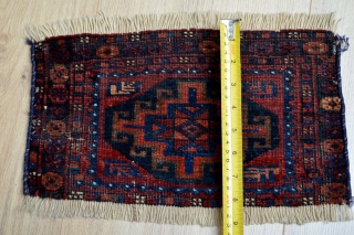 Beautiful collectors early baluch small bagface fragment 20 x 36 centimeters                      