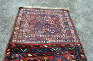 Colorful Antique Luri/Bahtiyar Bag face.
Full piled and very good wool. some area repairs.
size 71 x 62 cm                