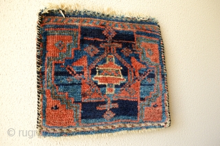 This 19th century small Chanteh  is made by Luri Tribes. Very good shiny wool. Intens good natural colors. size 29 x 33 centimeters.Very decorative        