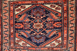Beautiful and Colorful Kurdish Bag Khorjin from 19th century
All Vegetable derived natural colors Original  Kilim Back Please see the colors and gues which time of the 19th century this bag it  ...