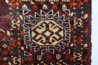Beautiful strong saturated squarish mid 19th century Tekke turkoman with very actractive mainborder, great/ big ornaments with stunning paterns
size 245 x 214 centimeters          