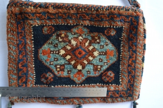 Suberb Afshar Chanteh Full Pile!! Ready to Display on on Beautiful Wall at home or office as a Tribal Afshar Textile ART...
Size 39 x 26 cm natural colors original tassels and kilim  ...