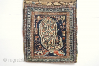 Beautiful compleet old afshar bags designfull And ready to display on your wall at home or office :)               