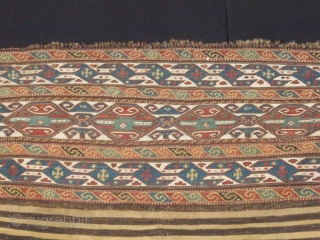 Amazing Complete Mafrasch, Third Qarter 19 th century,
Semilar item in the book Siawosch Azadi and P.A.Andrews
Colors are 100% natural dyed minor old repairs.

          