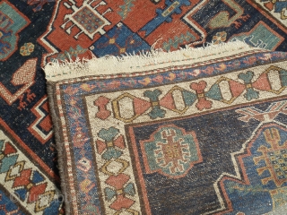 Excelent Antique Kurdish long rug 100% wol on wol 
Natural Dyed Soft and smooth.
size 324 x 109 cm               