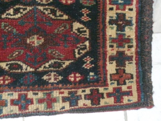 Persian Small Knotted Chanteh,origin North west of Persia.
Varamin area Shahsavan tribal,circa 1900  size 0350cmx0.25cm wool on wool
mint condition with all Natural colors.
          