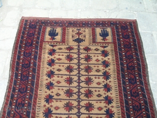 North East of Iran Balouch
soft texture at shiny wool pile on wool base,all over good pile
very few places as shown with minor damages
size 165cmx115cm
circa 1900        