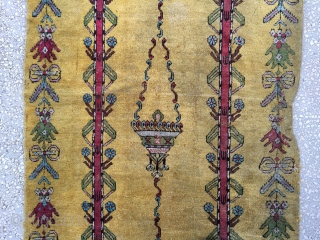 Central Anatolian Kırşehir(Mucur)Rug
Size :373  X 111cm / 12’3”x3’8”                        