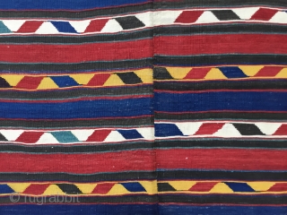  Caucasian Kilim İn good condition 19th Century
Size:232x169cm / 7’11”x5’9”                       