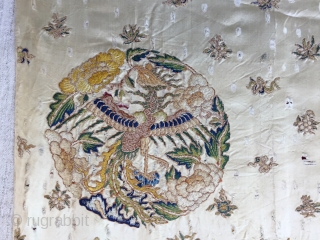 Chinese -silk-embroidered-wedding-apron-skirt 19th Century
Size:138x80cm / 4’7”x2’8”                           