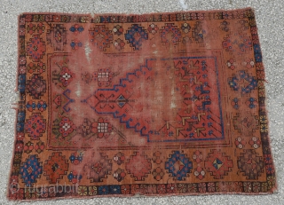 Central Anatolian (Capadocya) rug,Late 19th century
size:125 x 96 Cm
         4'3"x3'2"               