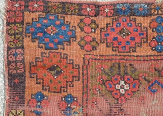 Central Anatolian (Capadocya) rug,Late 19th century
size:125 x 96 Cm
         4'3"x3'2"               