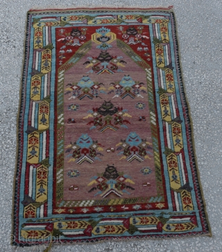 19th Century Kirsehir prayer rug
Size:152 x 100 Cm
          5"x3'3"
Please take the time to view my other pieces. Thank you.     