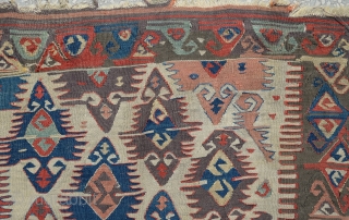 Antique Central Anatolian kilim (Konya)
size:363x78cm
         22"x2'8"                   