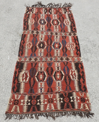 Anatolian Taurus mountain Mut kilim.size 266x135cm
8'9"x4'3"                           