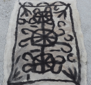 Central Anatolian (Toros mountain) Felt rug Circa 1920-1930 
Size:214x166 Cm Evocative, primitive and interesting.                   