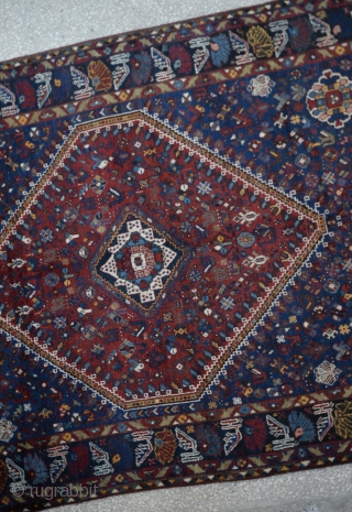 Antique Shiraz Qasqai Carpet
Size:195 x 255Cm
        6'5"x8'6"                   