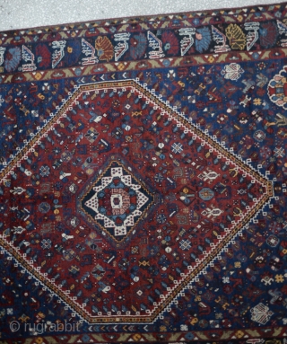 Antique Shiraz Qasqai Carpet
Size:195 x 255Cm
        6'5"x8'6"                   