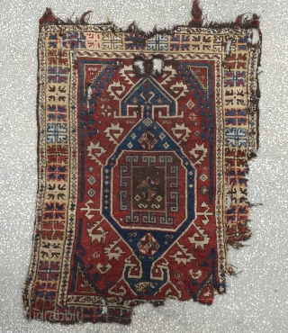 Central Anatolian Fragment(Derbent) Rug-19th Century
Size:5'9"X4'5"  / 175X129 cm                        