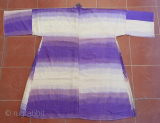 Uzbek Silk Ikat Dress C.1900 in good condition
Size:120 x 161 Cm                      