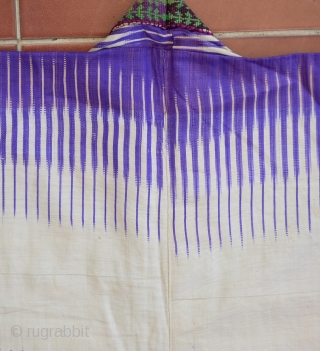 Uzbek Silk Ikat Dress C.1900 in good condition
Size:120 x 161 Cm                      